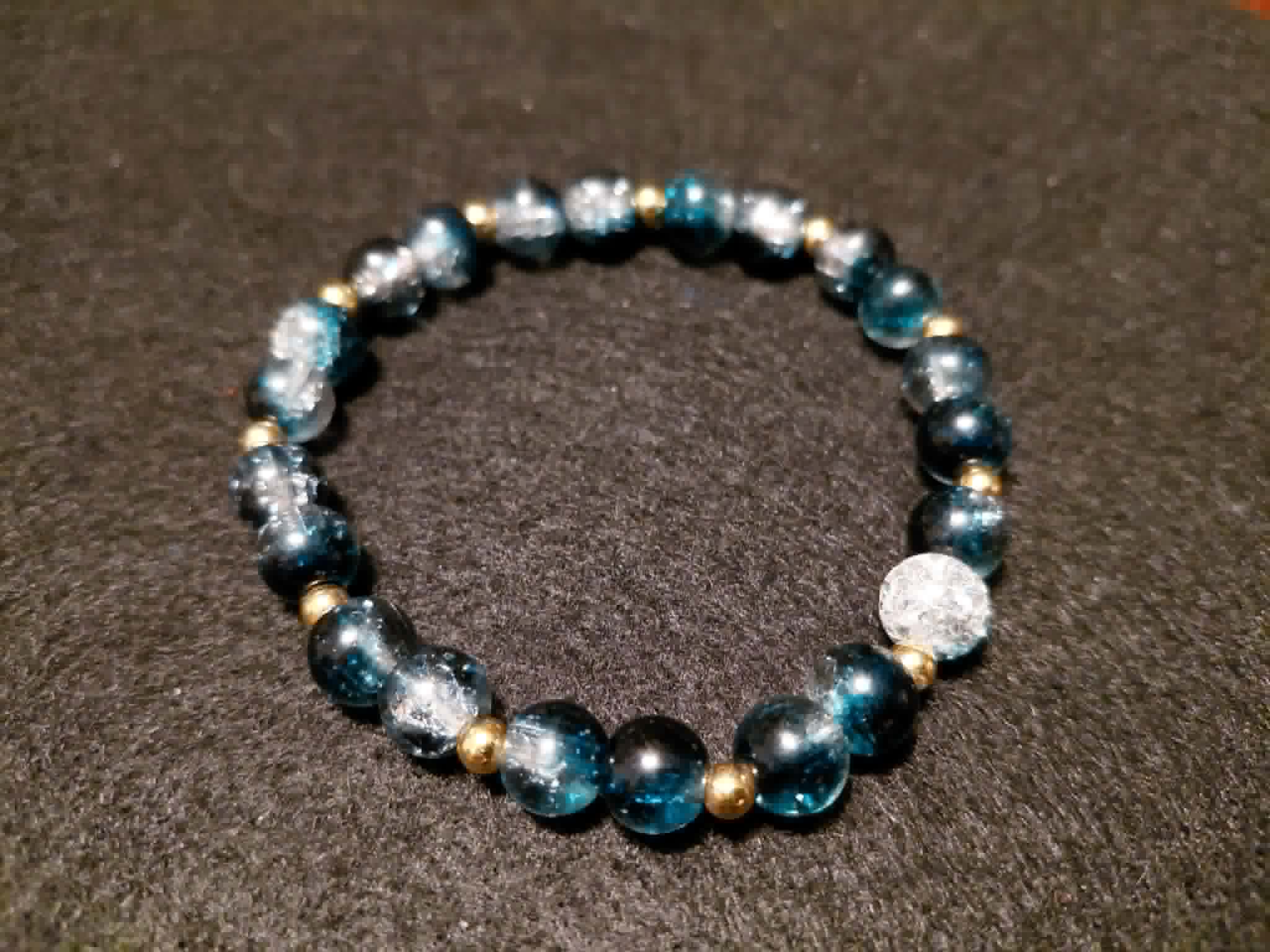 Dark Blue Bracelet with Glitter and Gold Spacers (7.5)