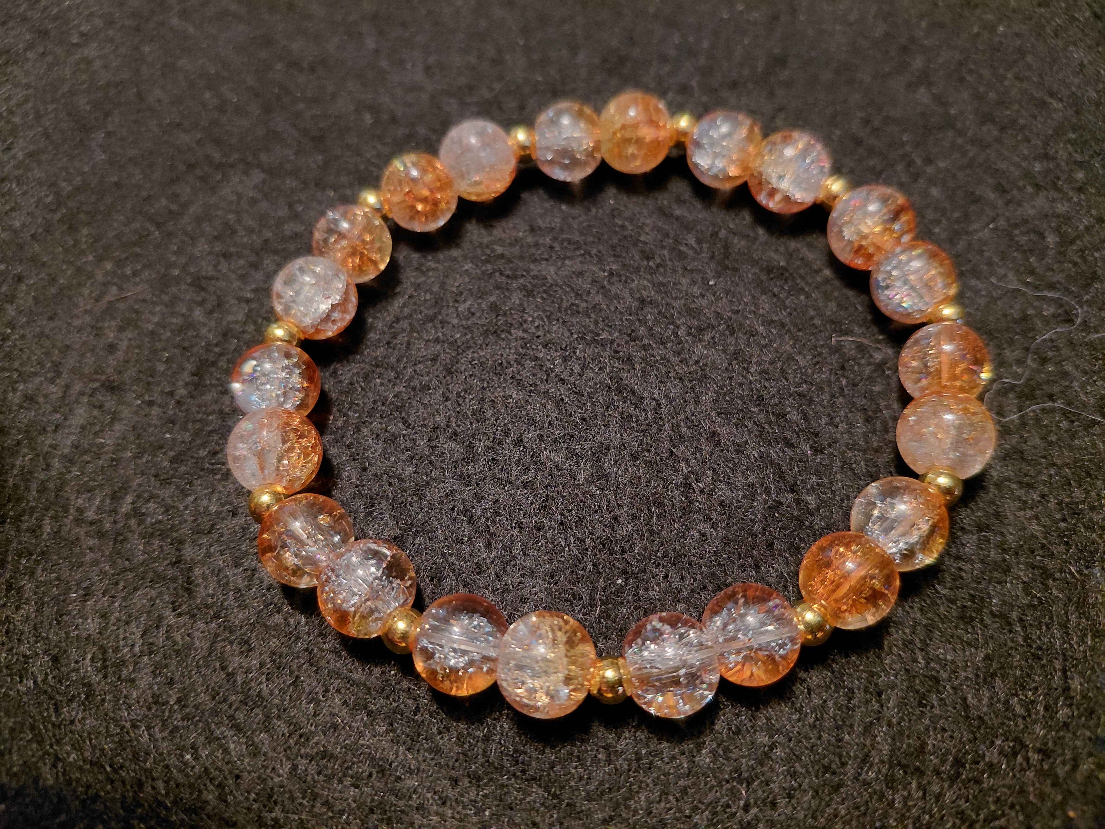 Light Orange and White Bracelet with Glitter and Gold Spacers (7.5)
