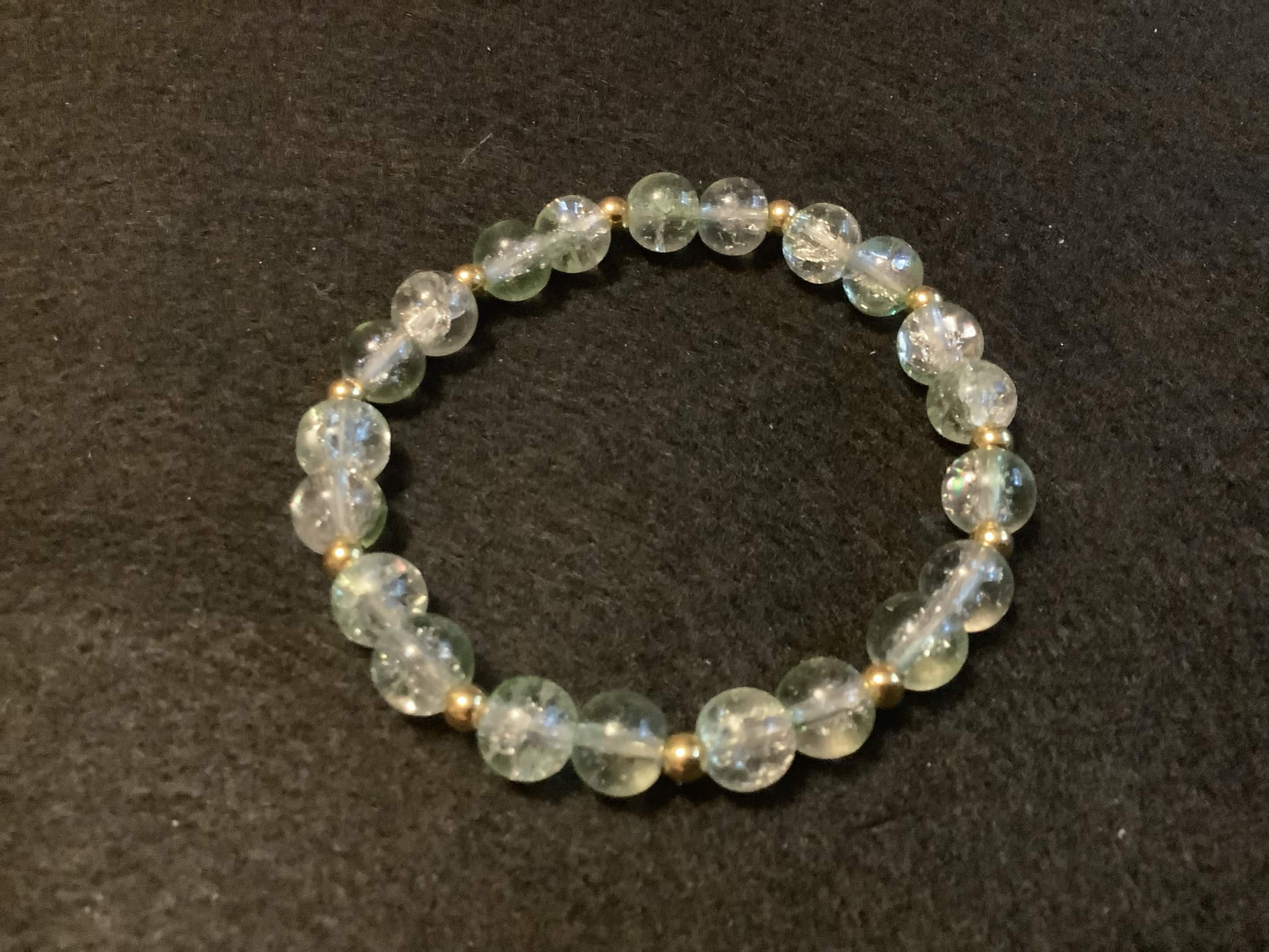Light Green Bracelet with Glitter and Gold Spacers (7.5)