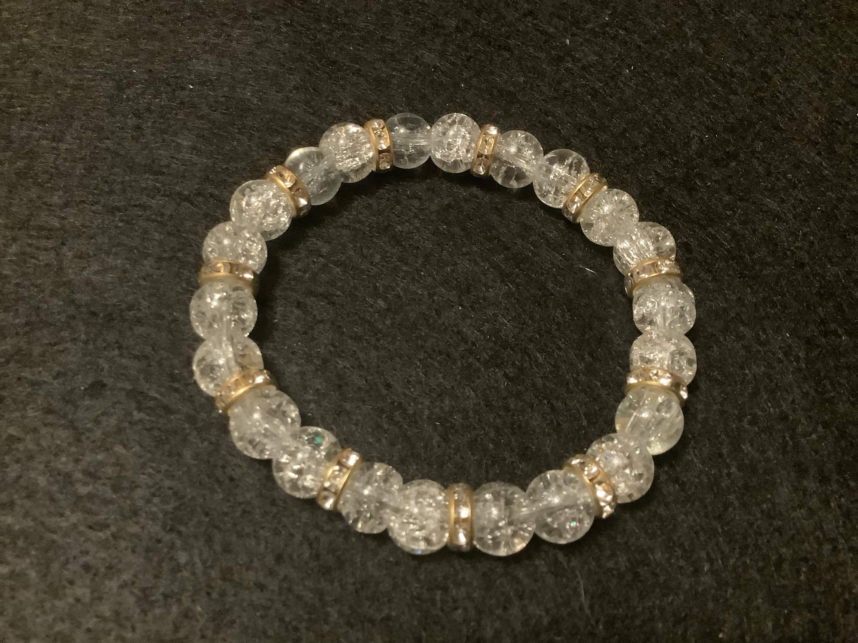 Clear Bracelet with Glitter and Gold Spacers (7.5)